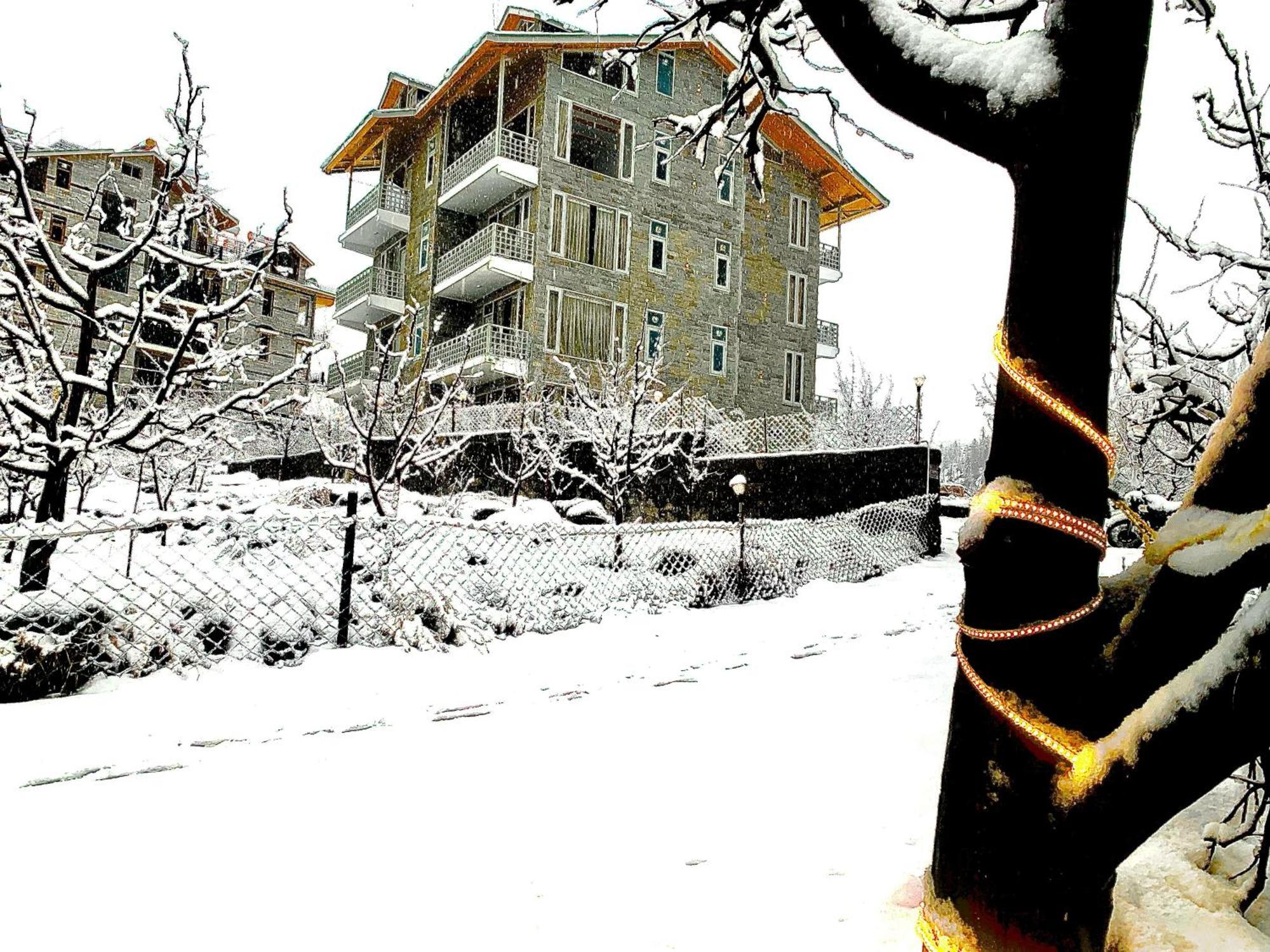 La Aero Resort Home In Snow Mountains Manāli Екстериор снимка
