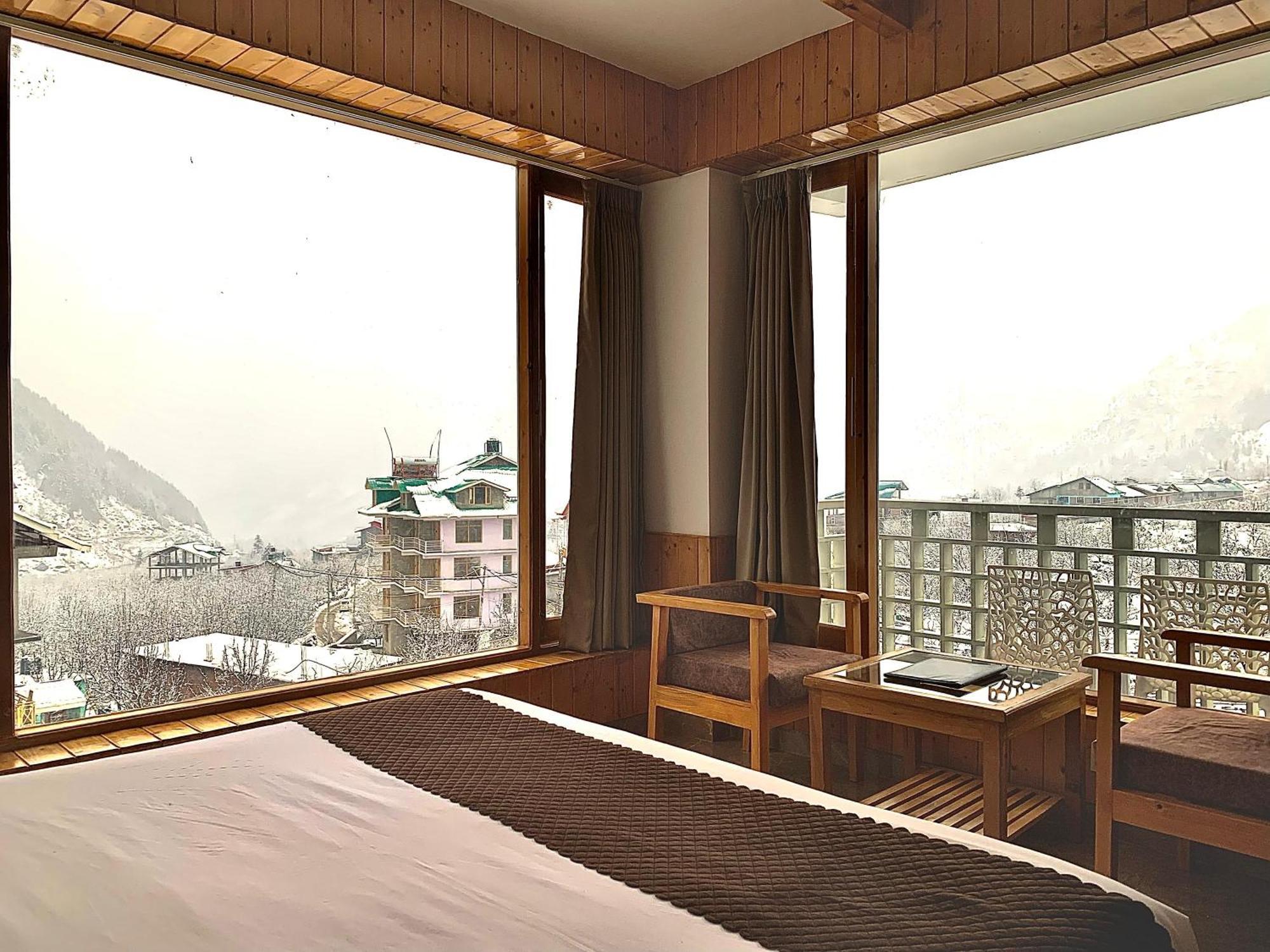 La Aero Resort Home In Snow Mountains Manāli Екстериор снимка