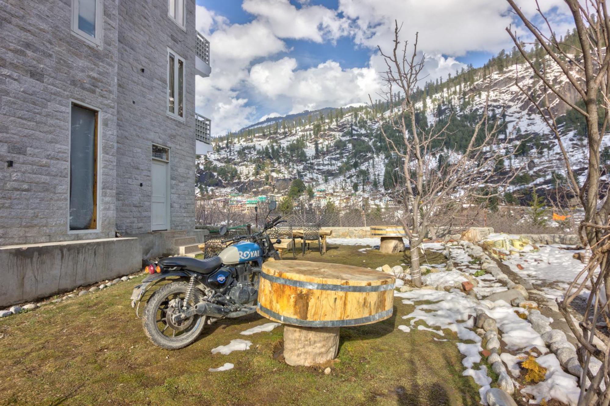 La Aero Resort Home In Snow Mountains Manāli Екстериор снимка