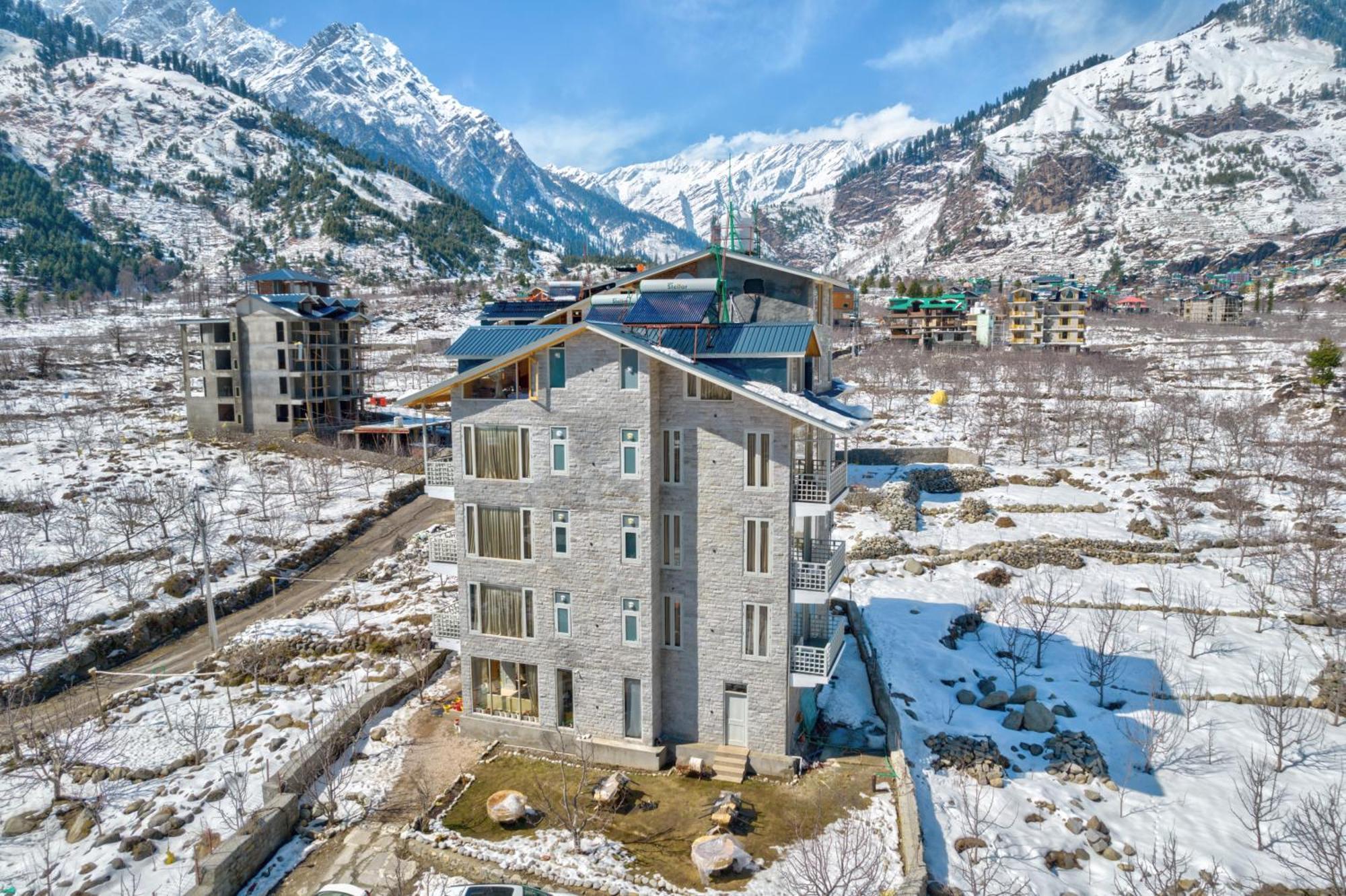 La Aero Resort Home In Snow Mountains Manāli Екстериор снимка